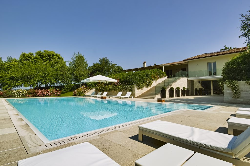 Villa avec piscine pour une plus-value lors de l'estimation de votre bien immobilier